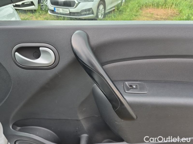 Renault  Kangoo  2 (2008)  1.5BdCi 95 Zen 5d #20