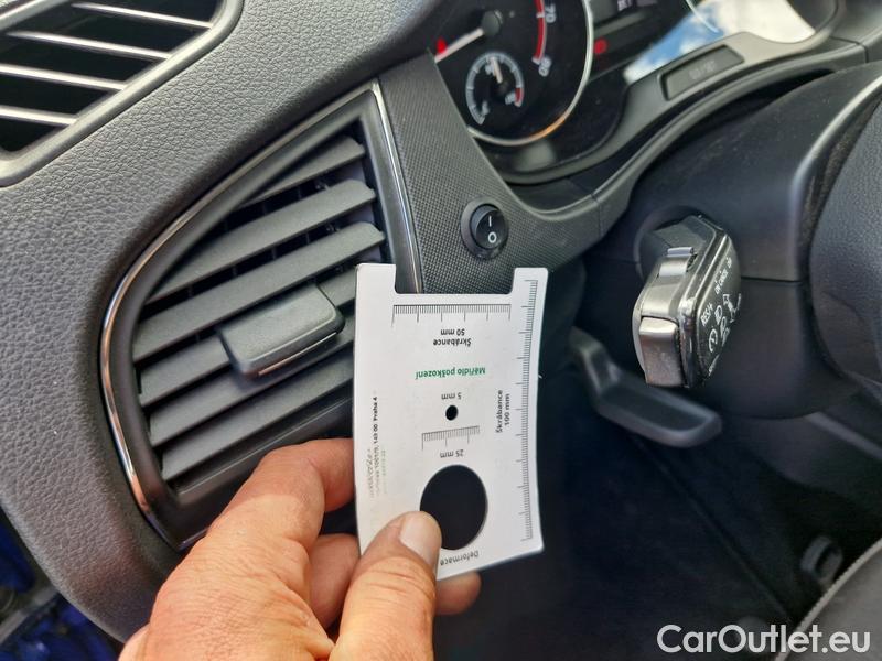  Skoda  Fabia  Combi (2015) Com.1.0TSI 70 Ambition 5d #12