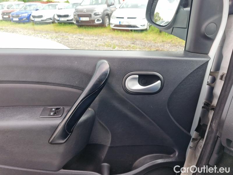  Renault  Kangoo  III (03.2021->)  1.5BdCi 95 Zen 5d #47