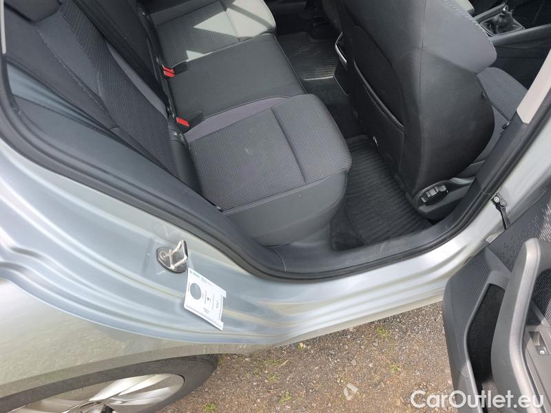  Skoda  Octavia  Combi (NX3)(2020) Oct.C.2.0 TDI 110 Ambition #19