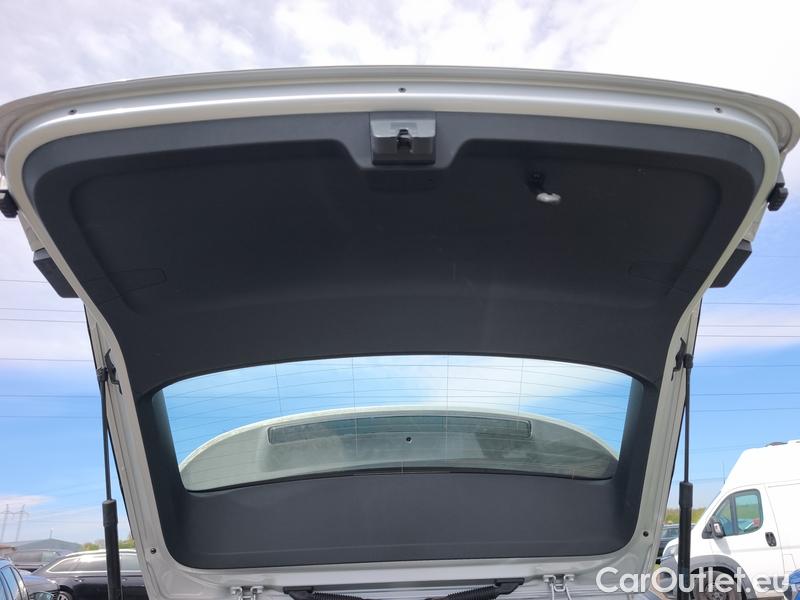  Skoda  Octavia  Combi (NX3)(2020) Oct.C.2.0 TDI 110 Ambition #12