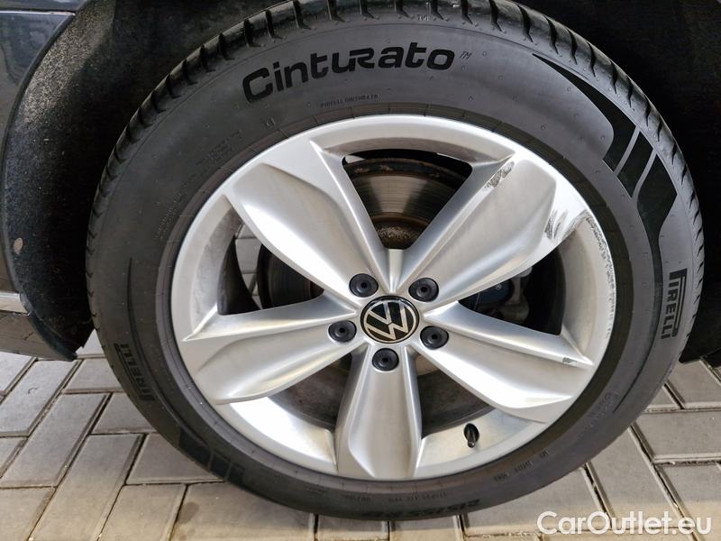  Volkswagen  Passat  Variant (CB5) (2019) Pas.Var.2.0TDI 110 Elegance AT #21