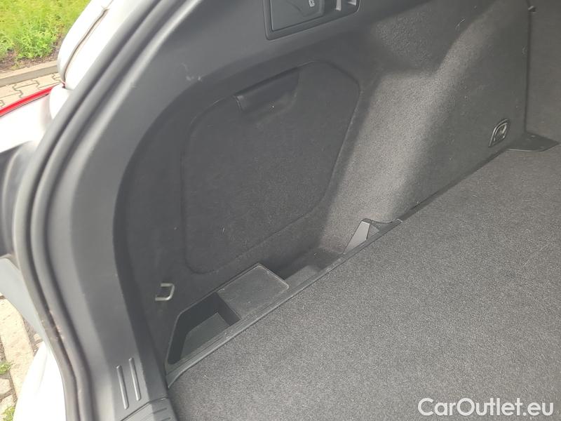 Volkswagen  Golf  VIII Variant (CG5) 2020 Var.1.0TSI 81 Life 5d #17