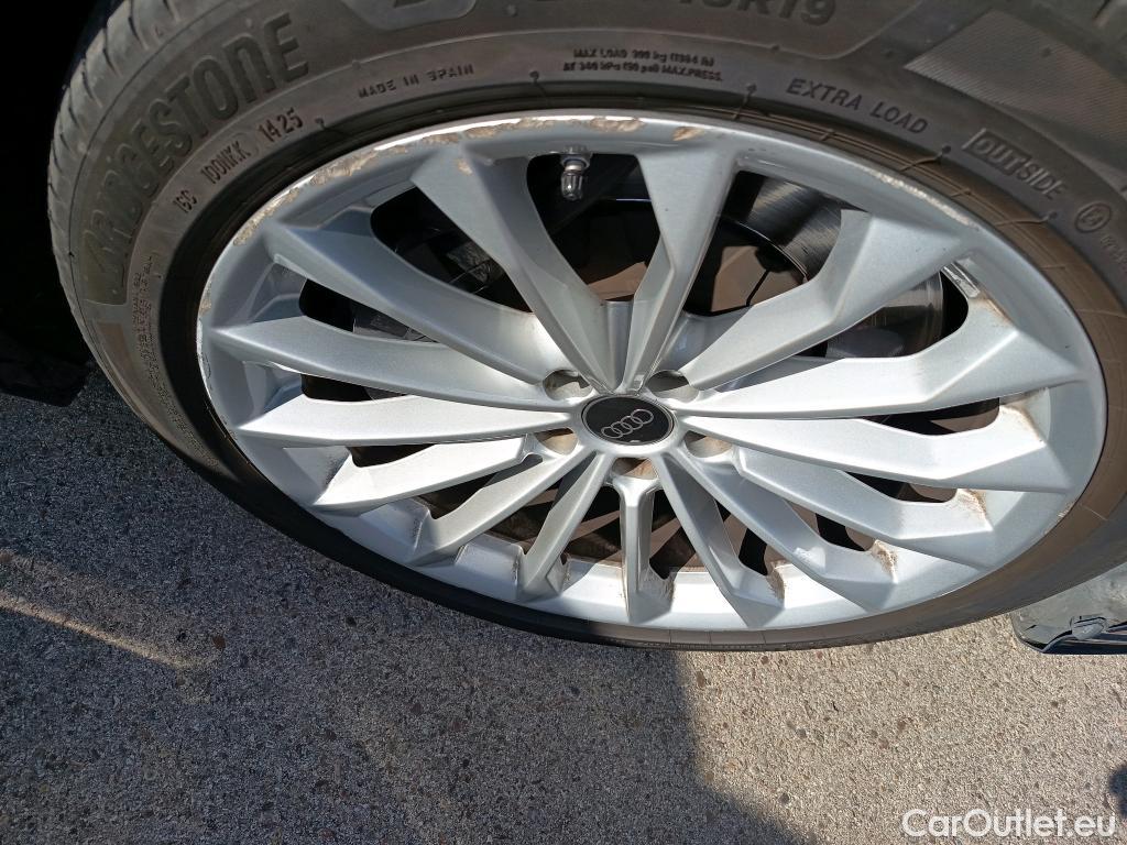  Audi  A8 AUDI  / 2021 / 4P / sedán L 60 TFSIe quattro tiptronic #7