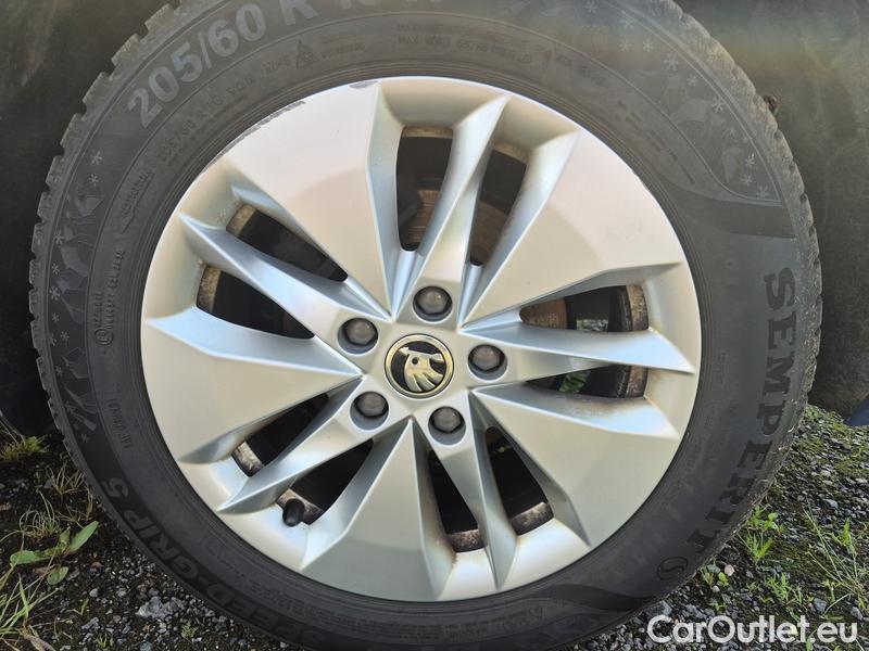  Skoda  Octavia  Lim. (NX3)(2020) Oct. 2.0TDI 110 Ambition AT 5d #3