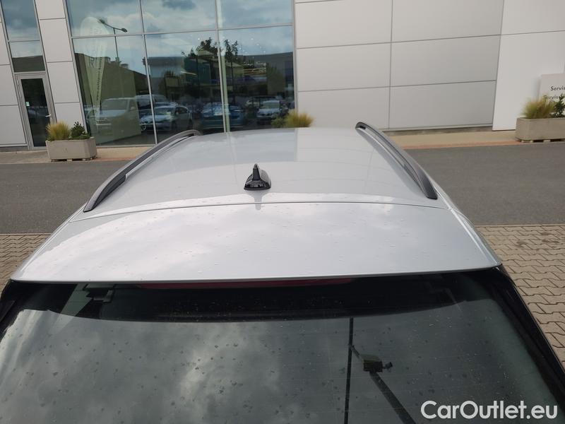  Volkswagen  Golf  VIII Variant (CG5) 2020 Var.1.0TSI 81 Life 5d #18