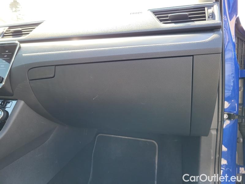  Skoda  Superb  Combi (3V5)(2015) Supe.FL2.0TDI 110 Style AT #18