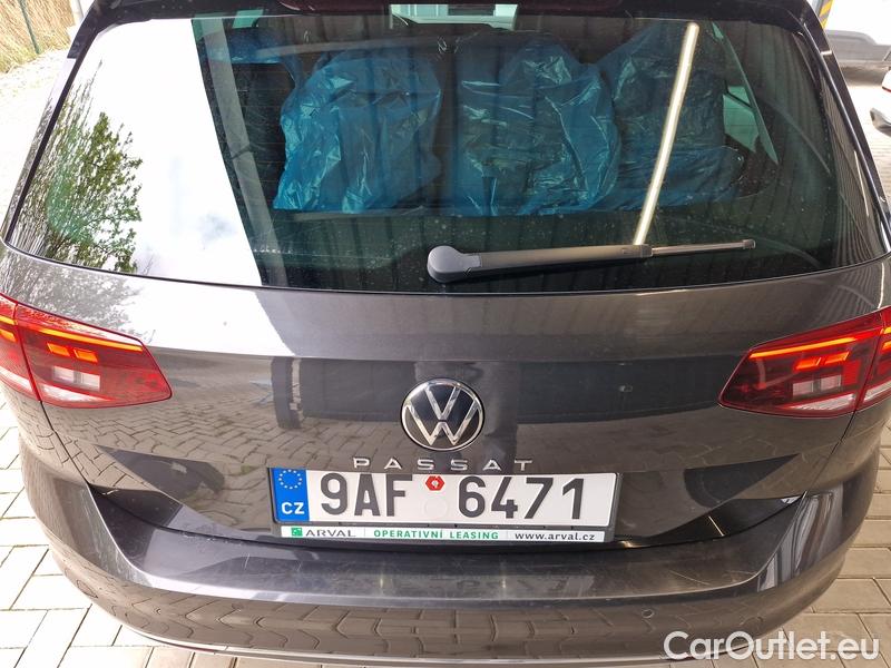  Volkswagen  Passat  Variant (CB5) (2019) Pas.Var.2.0TDI 110 Elegance AT #17