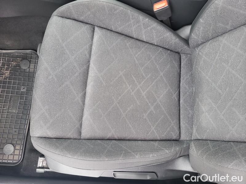  Volkswagen  Golf  VII Variant  (BV5)(2017->) Var.1.0TSI 81 Life 5d #2