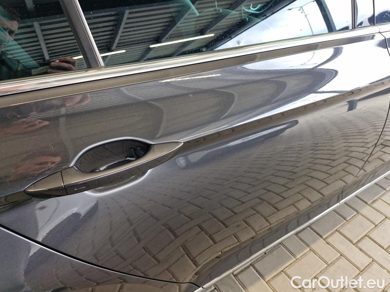  Volkswagen  Passat  Variant (CB5) (2019) Pas.Var.2.0TDI 110 Elegance AT #23