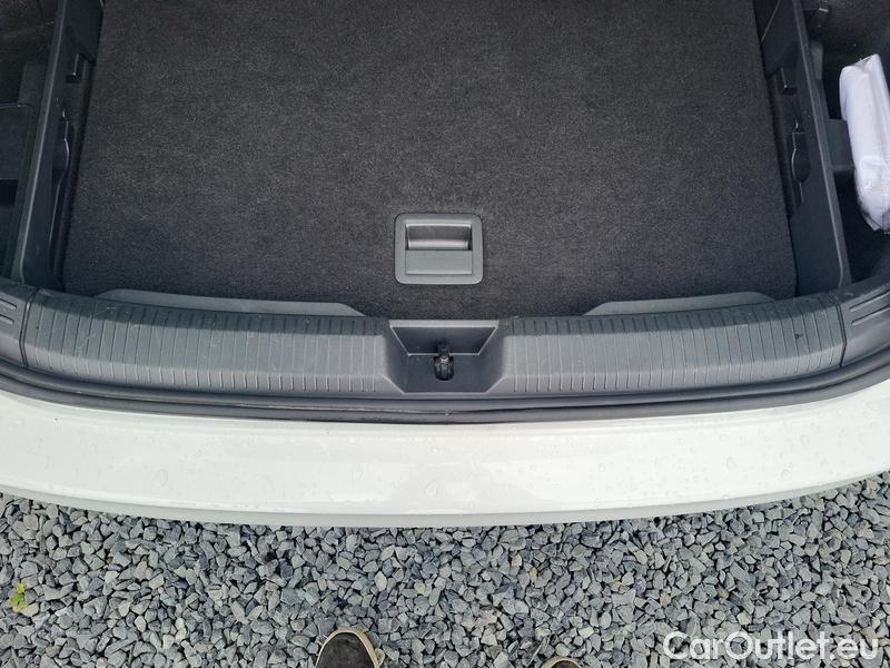  Volkswagen  Golf  VII Variant  (BV5)(2017->) Var.1.0TSI 81 Life 5d #5
