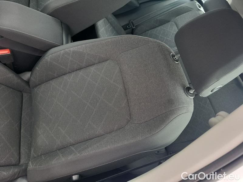  Volkswagen  Golf  VII Variant  (BV5)(2017->) Var.1.0TSI 81 Life 5d #3