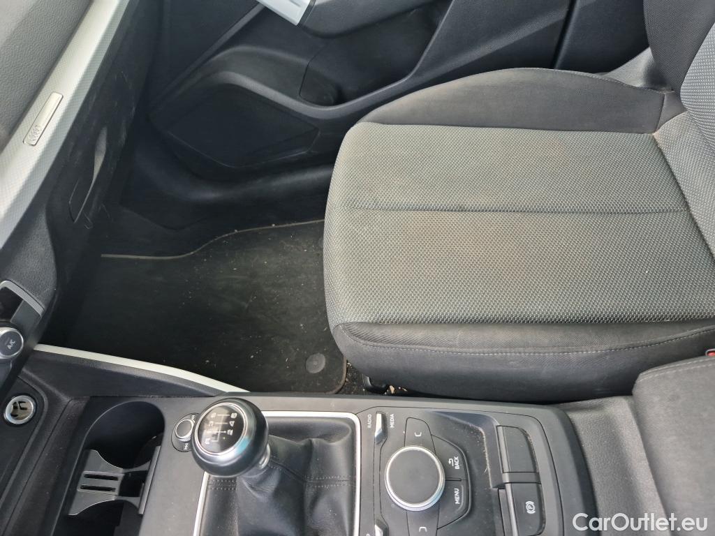  Audi  Q2 AUDI  / 2016 / 5P / todoterreno Design 30 TFSI 85kW (116CV) (AC) #21