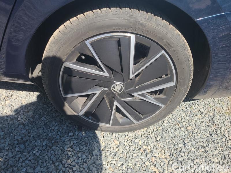  Skoda  Superb  (3V3)(2015) Supe.FL2.0TDI 110 Style AT #7