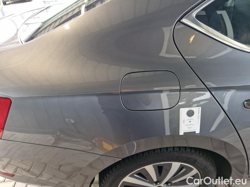  Skoda  Superb  (3V3)(2015)  2.0TSI 206 Style 4x4 AT #11