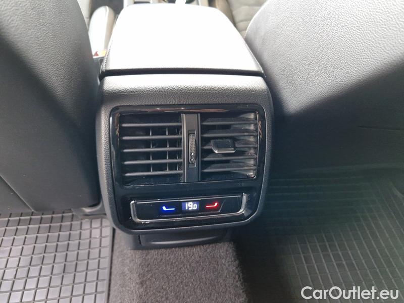  Volkswagen  Passat  Variant (CB5) (2019) Pas.Var.2.0TDI 110 Elegance AT #9
