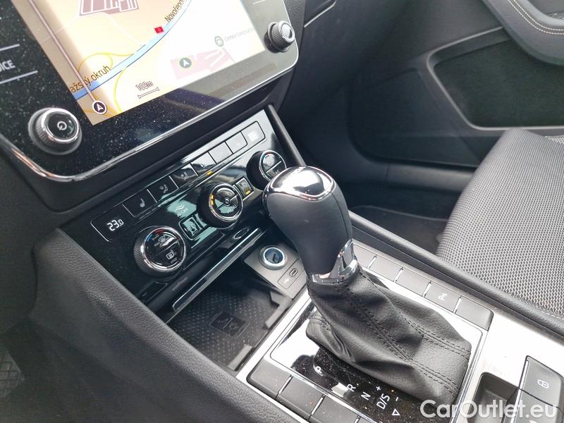  Skoda  Superb  (3V3)(2015) Supe.FL1.5TSI 110 Style AT #10