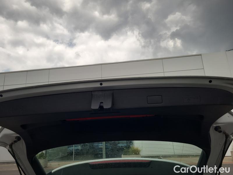  Volkswagen  Golf  VIII Variant (CG5) 2020 Var.1.0TSI 81 Life 5d #15
