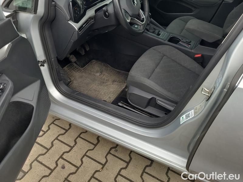  Volkswagen  Golf  VIII Variant (CG5) 2020 Var.1.0TSI 81 Life 5d #2