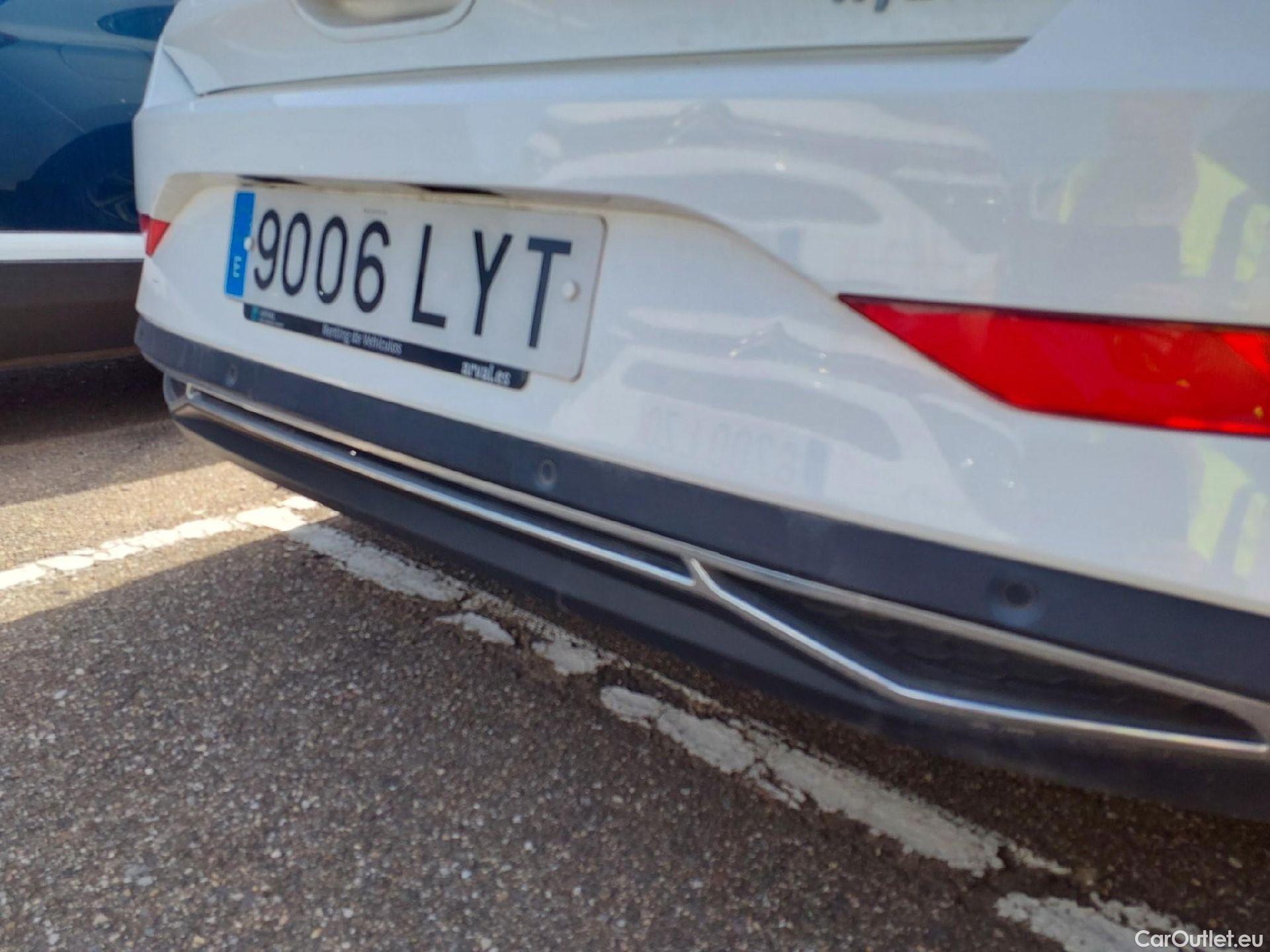  Hyundai  i30 HYUNDAI  / 2020 / 5P / berlina con portón 1.0 TGDI 48V Klass #25