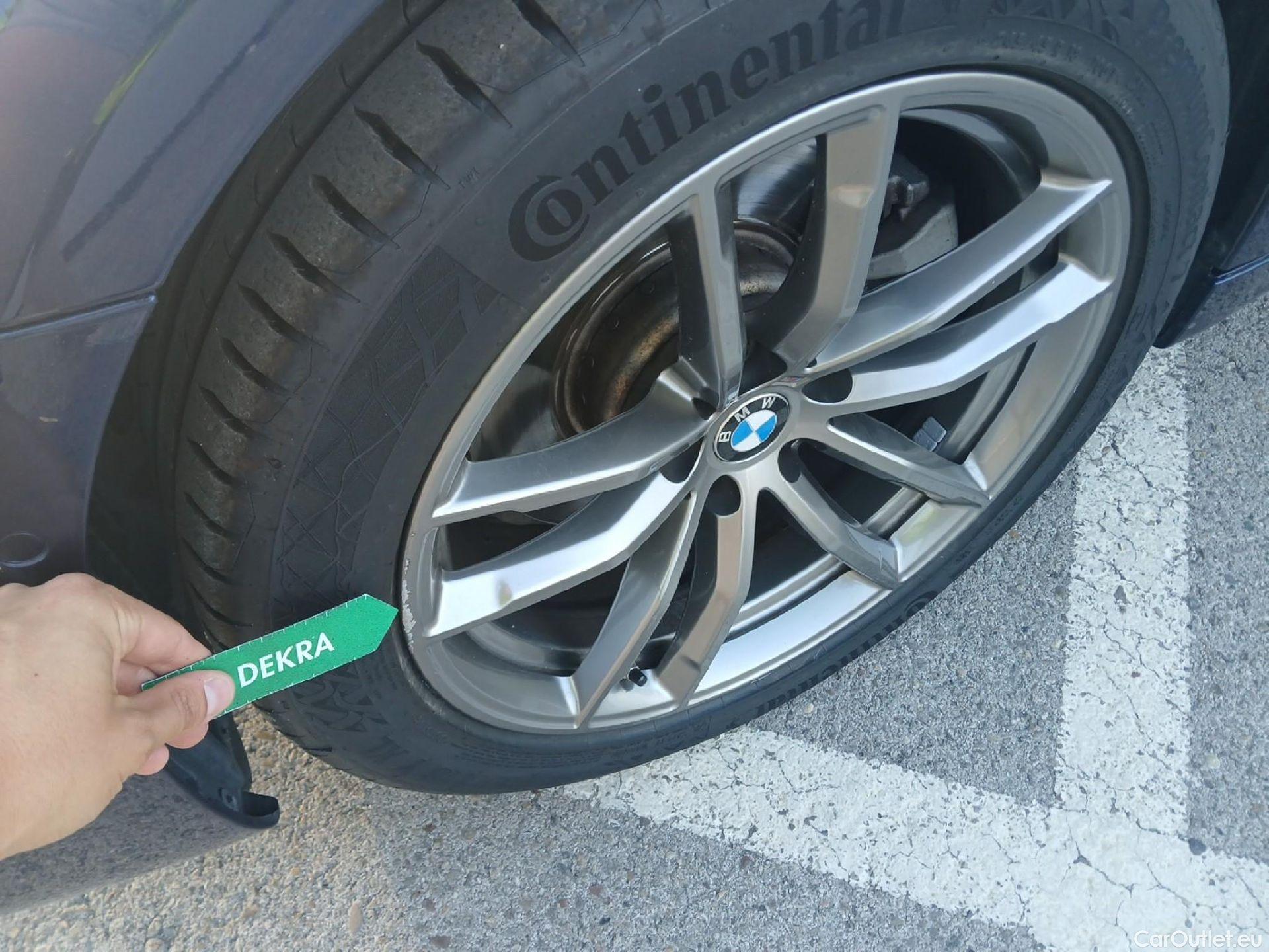  Bmw  Serie 5 BMW  / 2016 / 4P / sedán 520iA #9