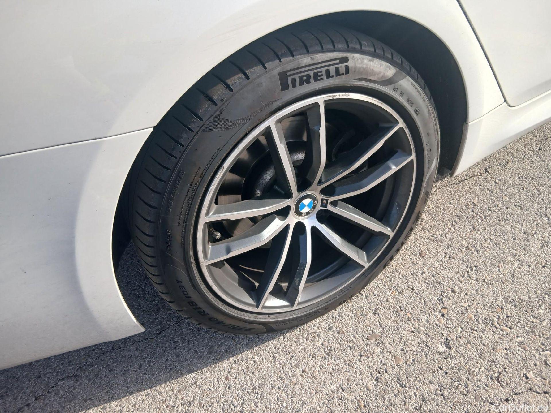  Bmw  Serie 5 BMW  / 2020 / 5P / familiar 520dA Touring #14