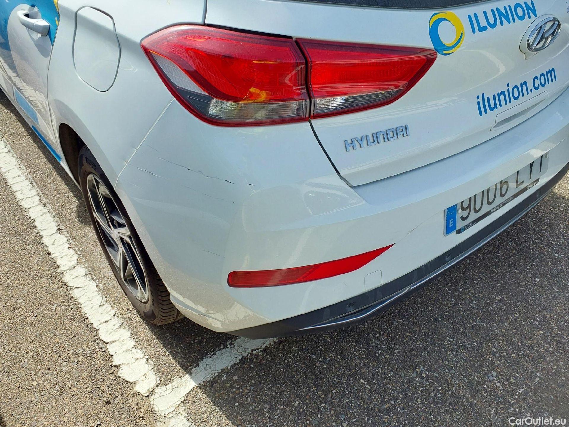  Hyundai  i30 HYUNDAI  / 2020 / 5P / berlina con portón 1.0 TGDI 48V Klass #23
