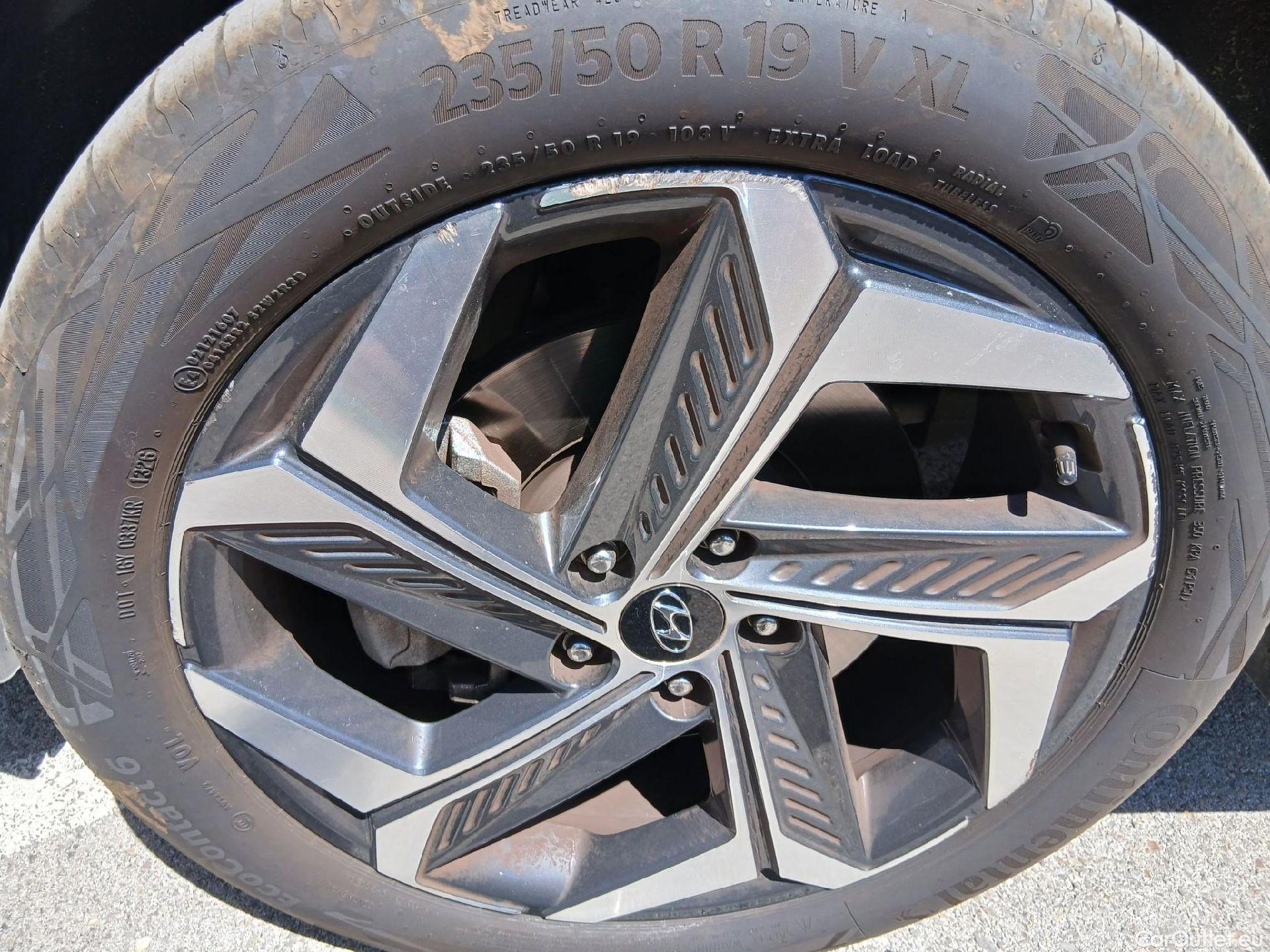  Hyundai  Tucson HYUNDAI  / 2020 / 5P / todoterreno 1.6 TGDI PHEV 195kW Tecno Sky Auto 4x4 #9