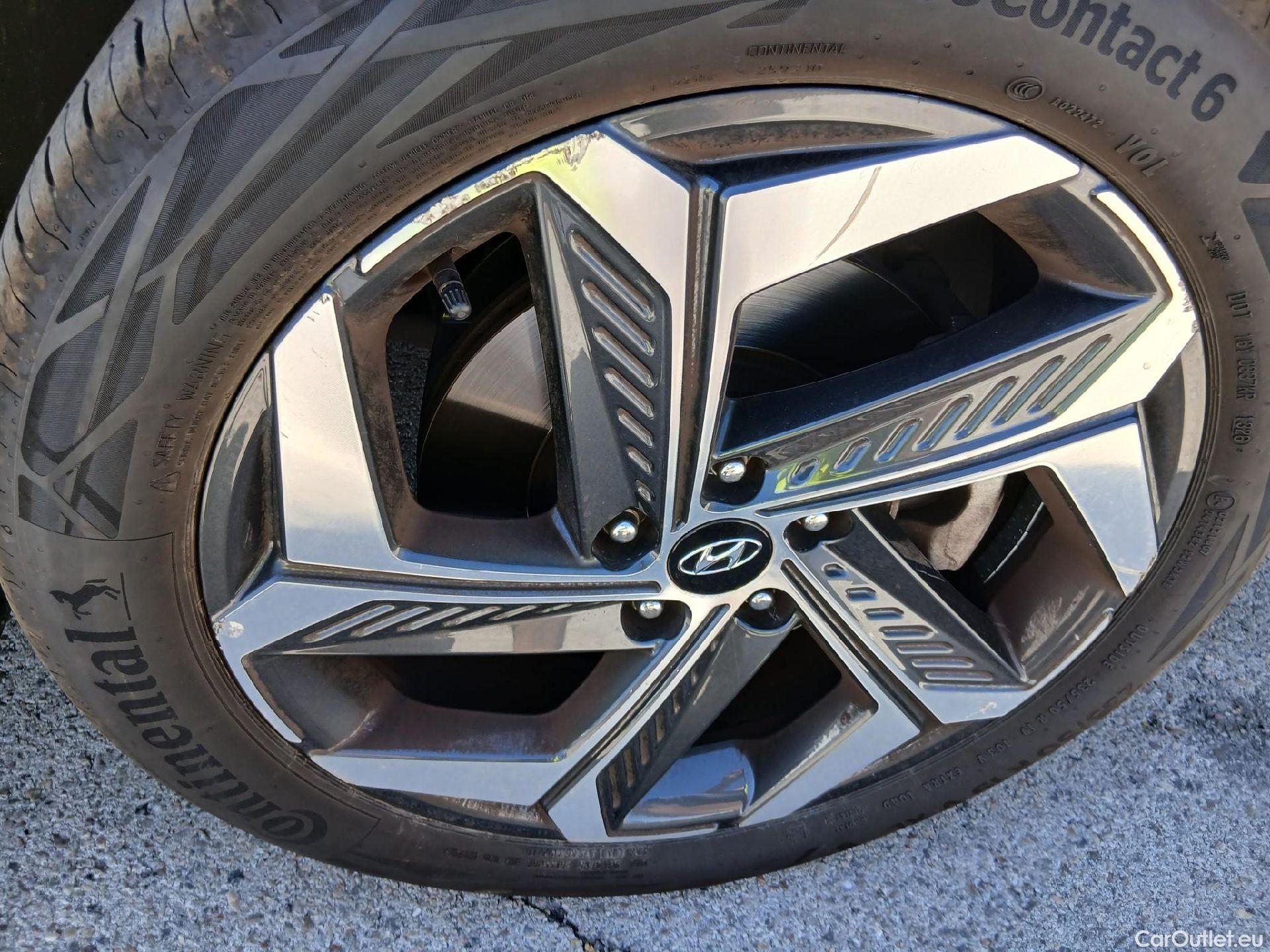  Hyundai  Tucson HYUNDAI  / 2020 / 5P / todoterreno 1.6 TGDI PHEV 195kW Tecno Sky Auto 4x4 #32