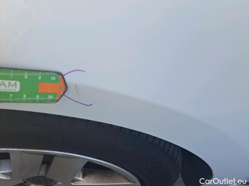  Renault  Clio RENAULT  / 2019 / 5P / berlina con portón Intens TCe 67 kW (91CV) (AC) #31