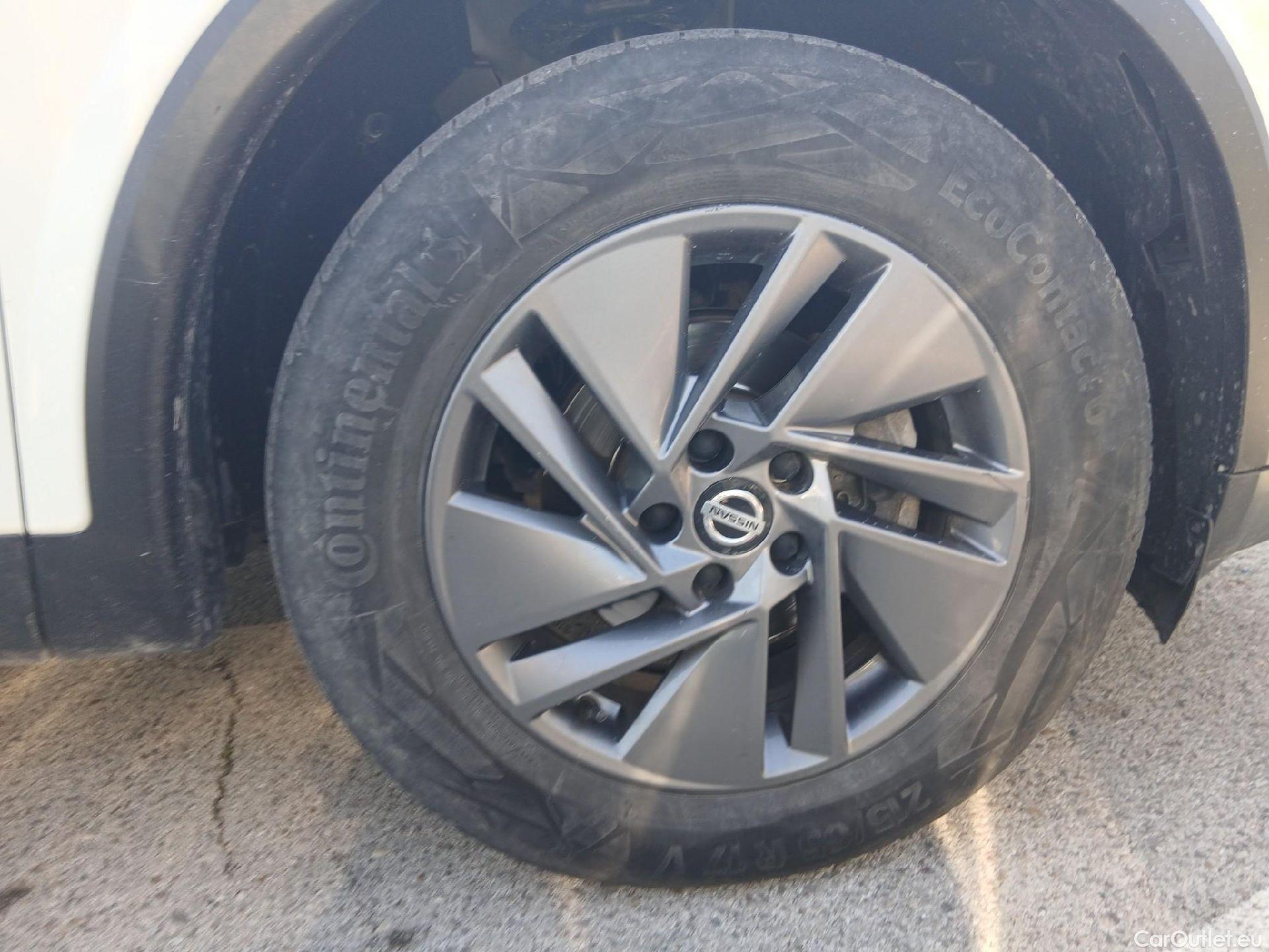  Nissan  Qashqai NISSAN  / 2021 / 5P / todoterreno DIG-T 103kW (140CV) mHEV 4x2 Acenta #26