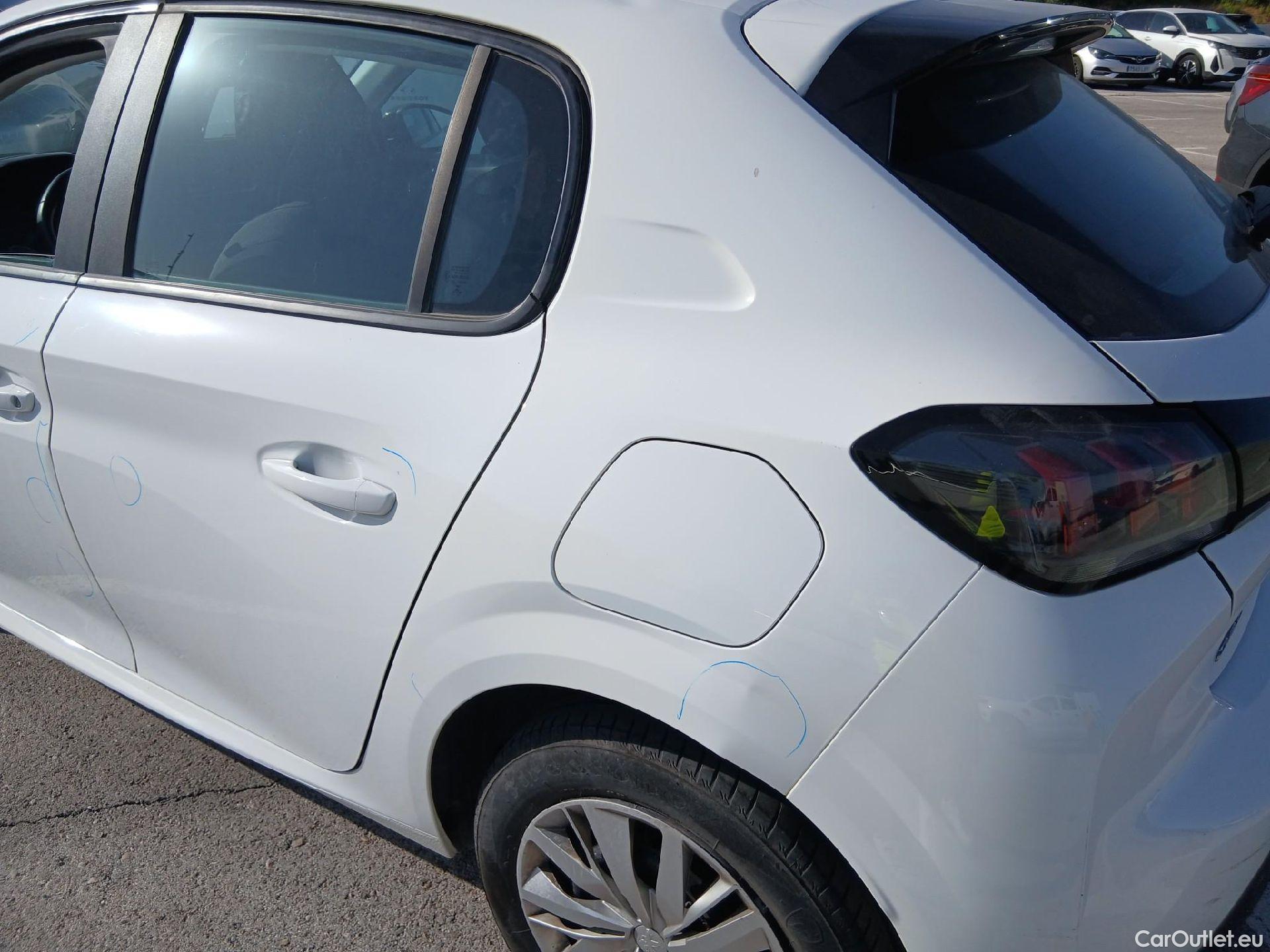  Peugeot  208 PEUGEOT  / 2019 / 5P / berlina con portón BlueHDi 73kW (100CV) Active #21