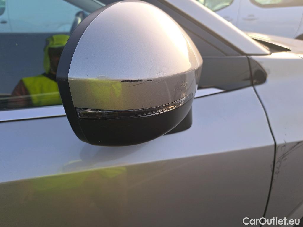 Nissan  Qashqai NISSAN  / 2021 / 5P / todoterreno DIG-T 116kW (158CV) mHEV Xtronic Acenta (AC8) #38