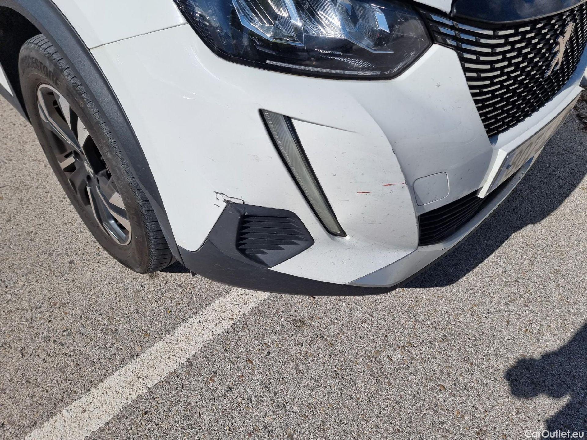  Peugeot  2008 PEUGEOT  / 2019 / 5P / todoterreno Allure BlueHDI 81kW (110CV) #5