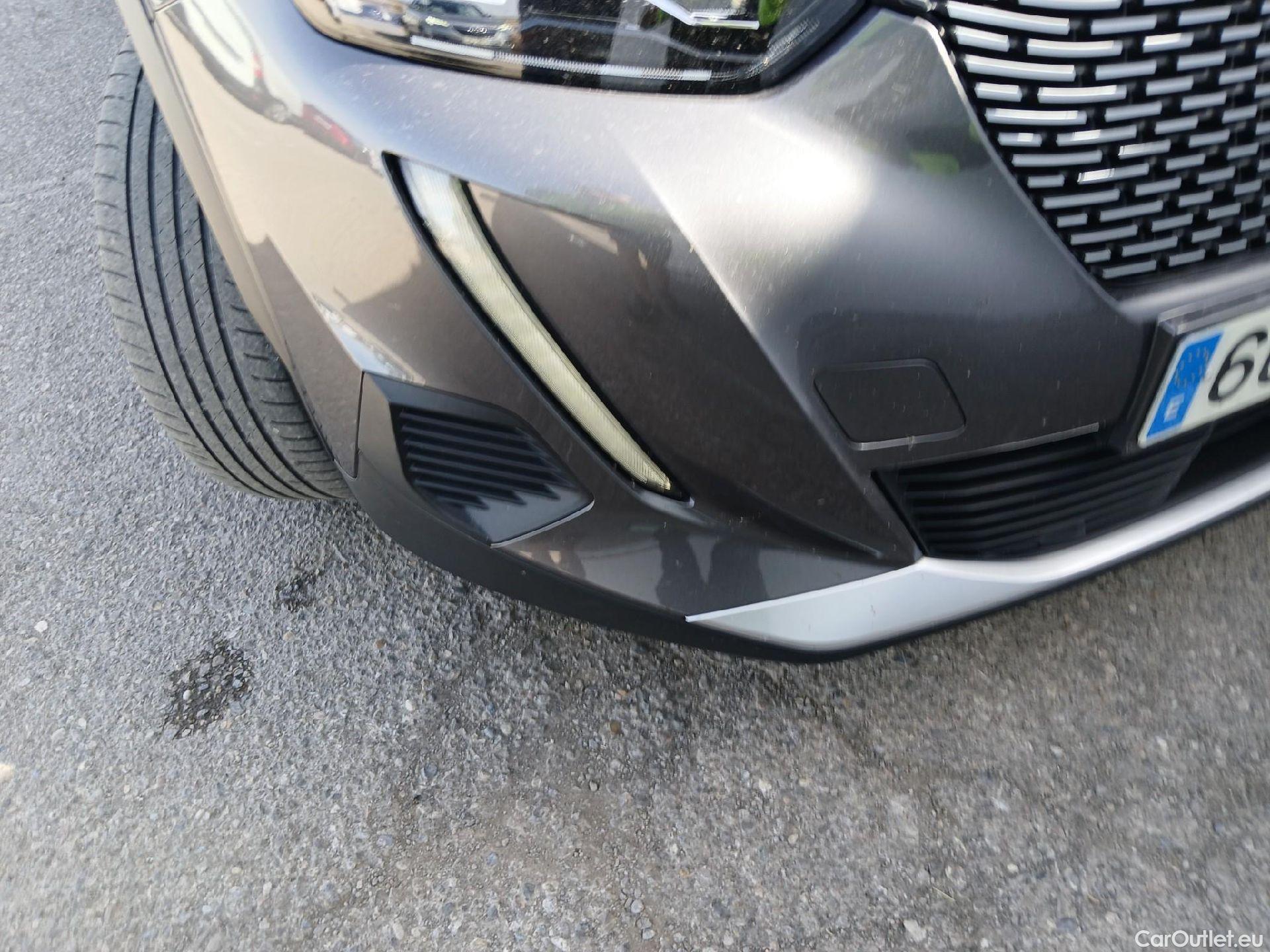  Peugeot  2008 PEUGEOT  / 2019 / 5P / todoterreno Allure Pack Puretech 130 S&S EAT8 (CM2) #11