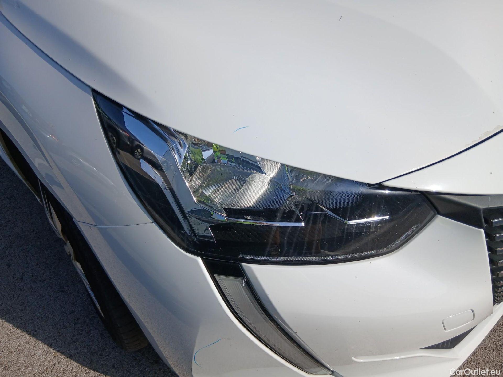 Peugeot  208 PEUGEOT  / 2019 / 5P / berlina con portón BlueHDi 73kW (100CV) Active #8