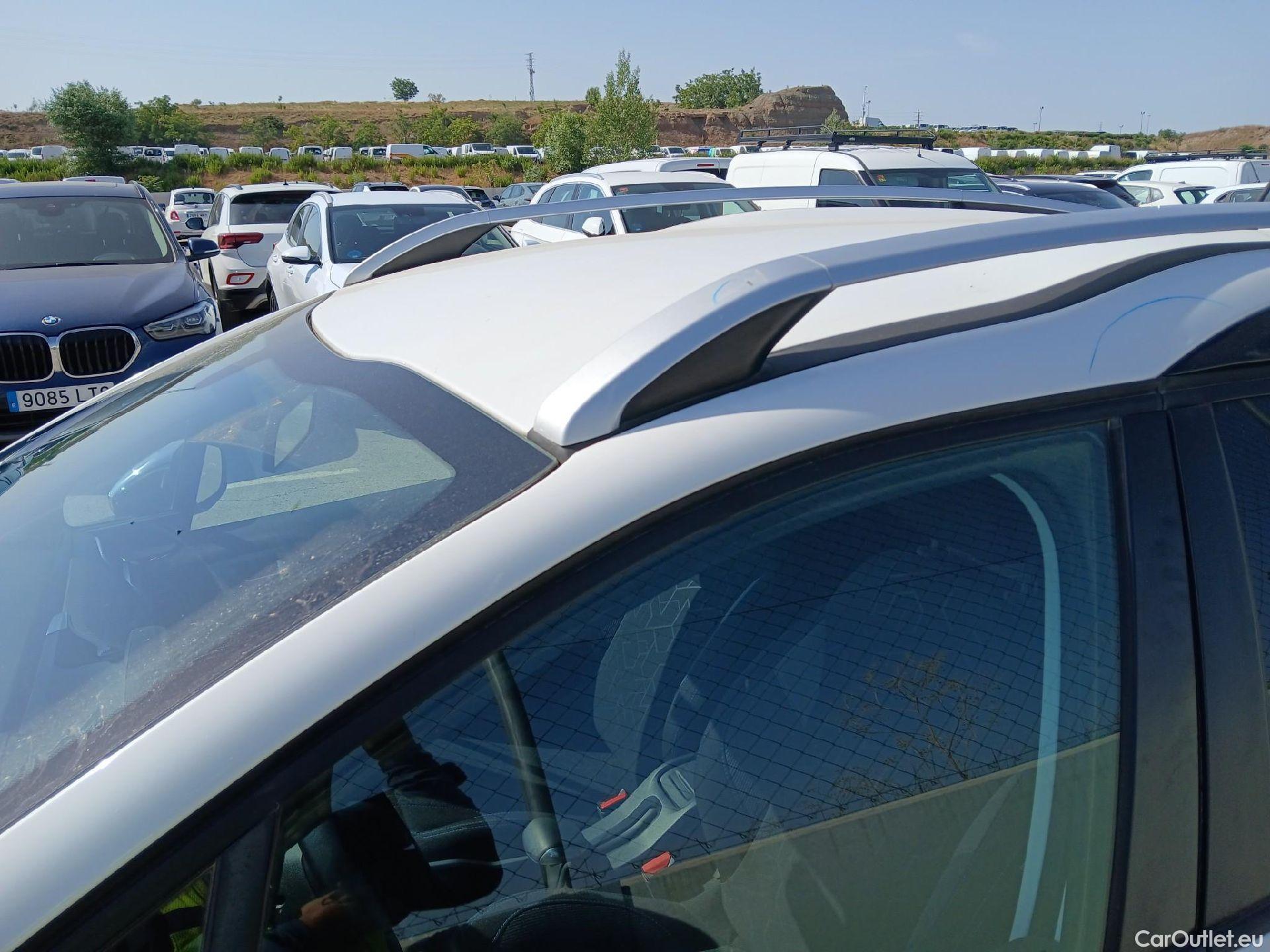  Peugeot  2008 PEUGEOT  / 2016 / 5P / todoterreno Style 1.2L PureTech 60KW (82CV) S&S #23