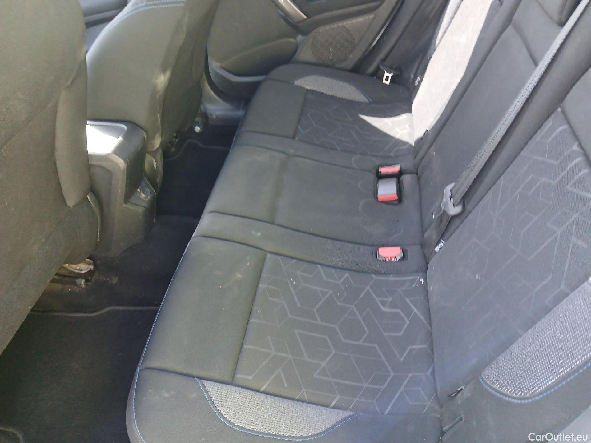  Peugeot  2008 PEUGEOT  / 2016 / 5P / todoterreno Style 1.2L PureTech 60KW (82CV) S&S #3