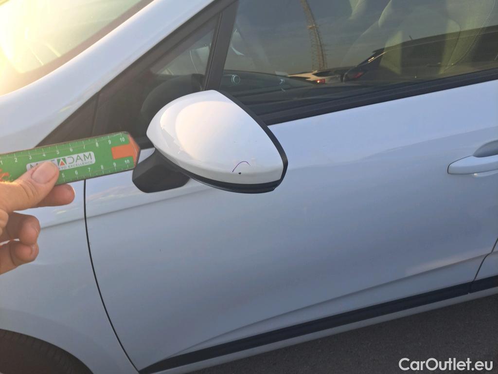  Renault  Clio RENAULT  / 2019 / 5P / berlina con portón Intens TCe 67 kW (91CV) (AC) #26