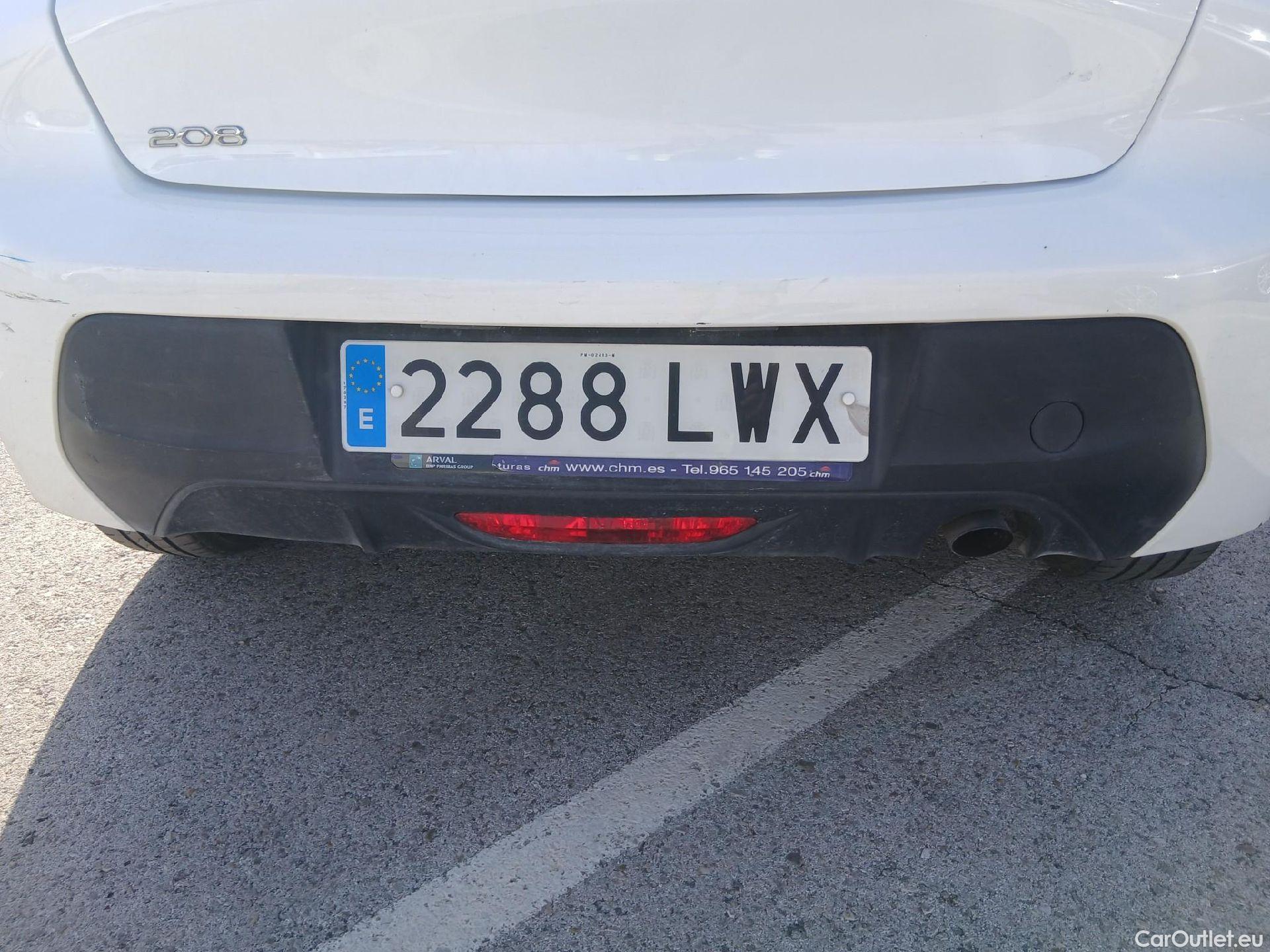  Peugeot  208 PEUGEOT  / 2019 / 5P / berlina con portón BlueHDi 73kW (100CV) Active #26