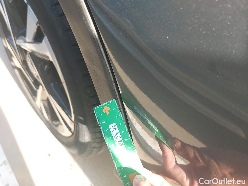  Toyota  C-HR TOYOTA  / 2019 / 5P / todoterreno 1.8 125H Advance #21