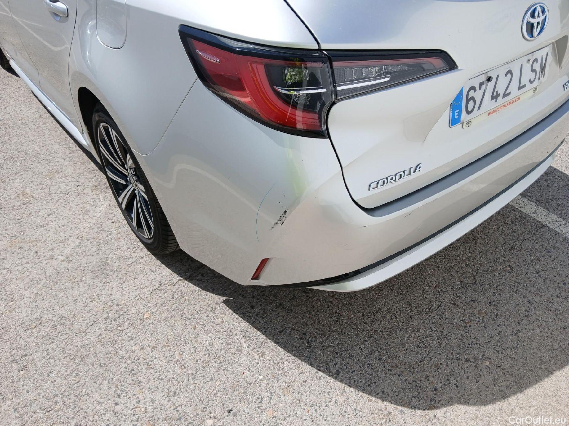  Toyota  Corolla TOYOTA  / 2019 / 5P / familiar 1.8 125H STYLE E-CVT TOURING SPORT #19