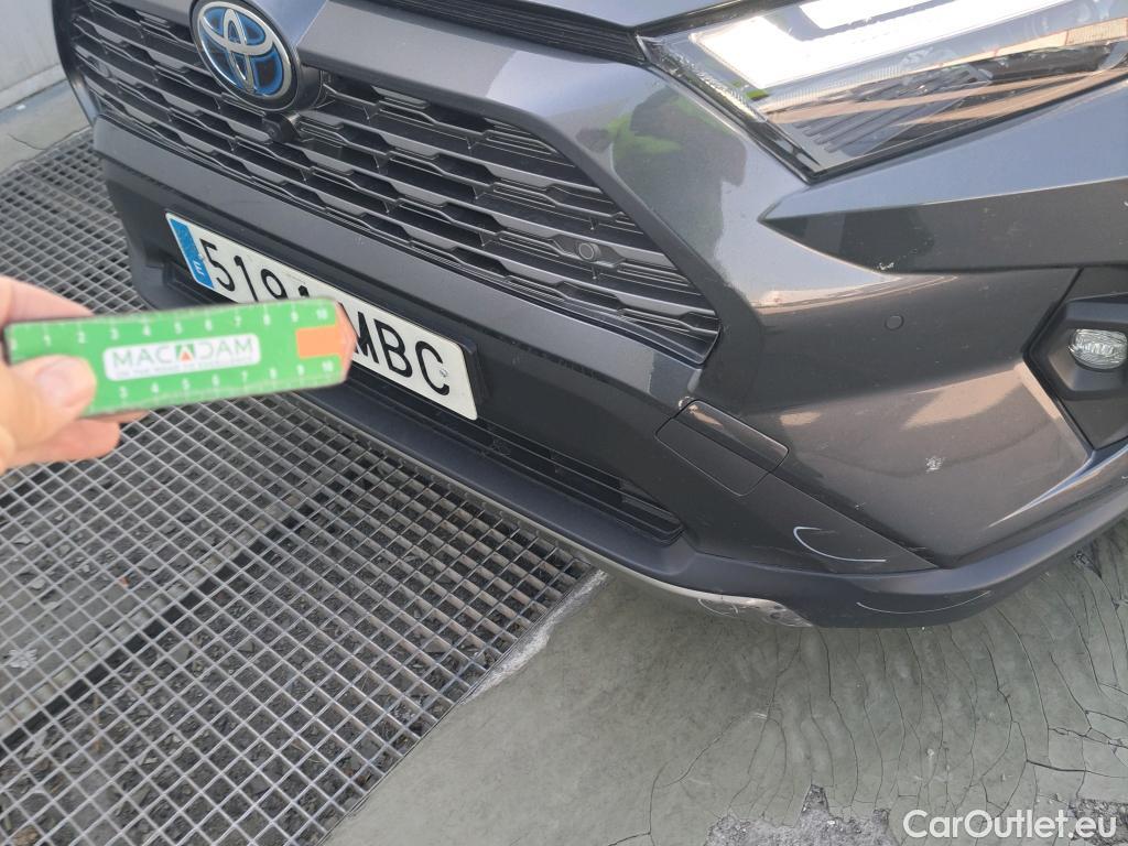  Toyota  RAV4 TOYOTA  / 2018 / 5P / todoterreno 2.5l 220H Luxury #38