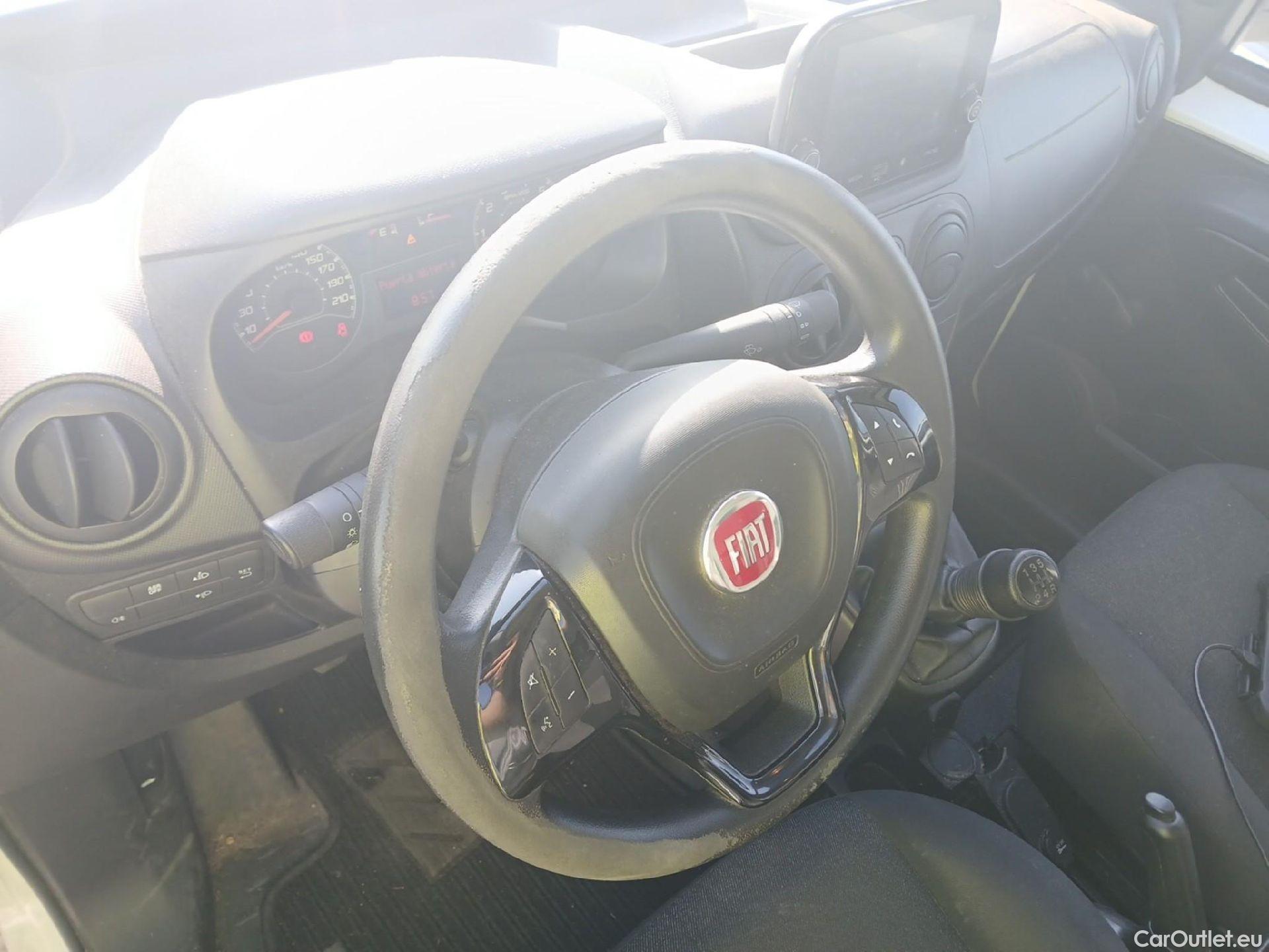  Fiat  Fiorino FIAT  / 2016 / 3P / furgón derivado de turismo Cargo Base N1 1.3 MJet 59 kW (80 CV) #1