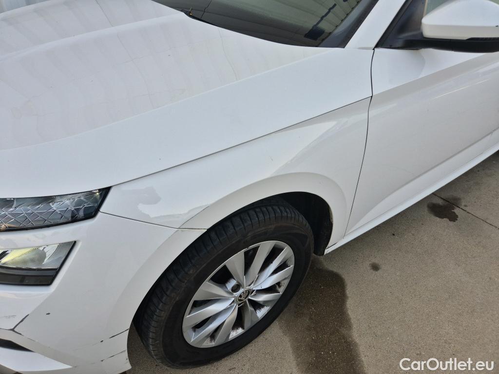  Skoda  KAMIQ SKODA  1.0 TSI 81kW (110CV) DSG Ambition #9