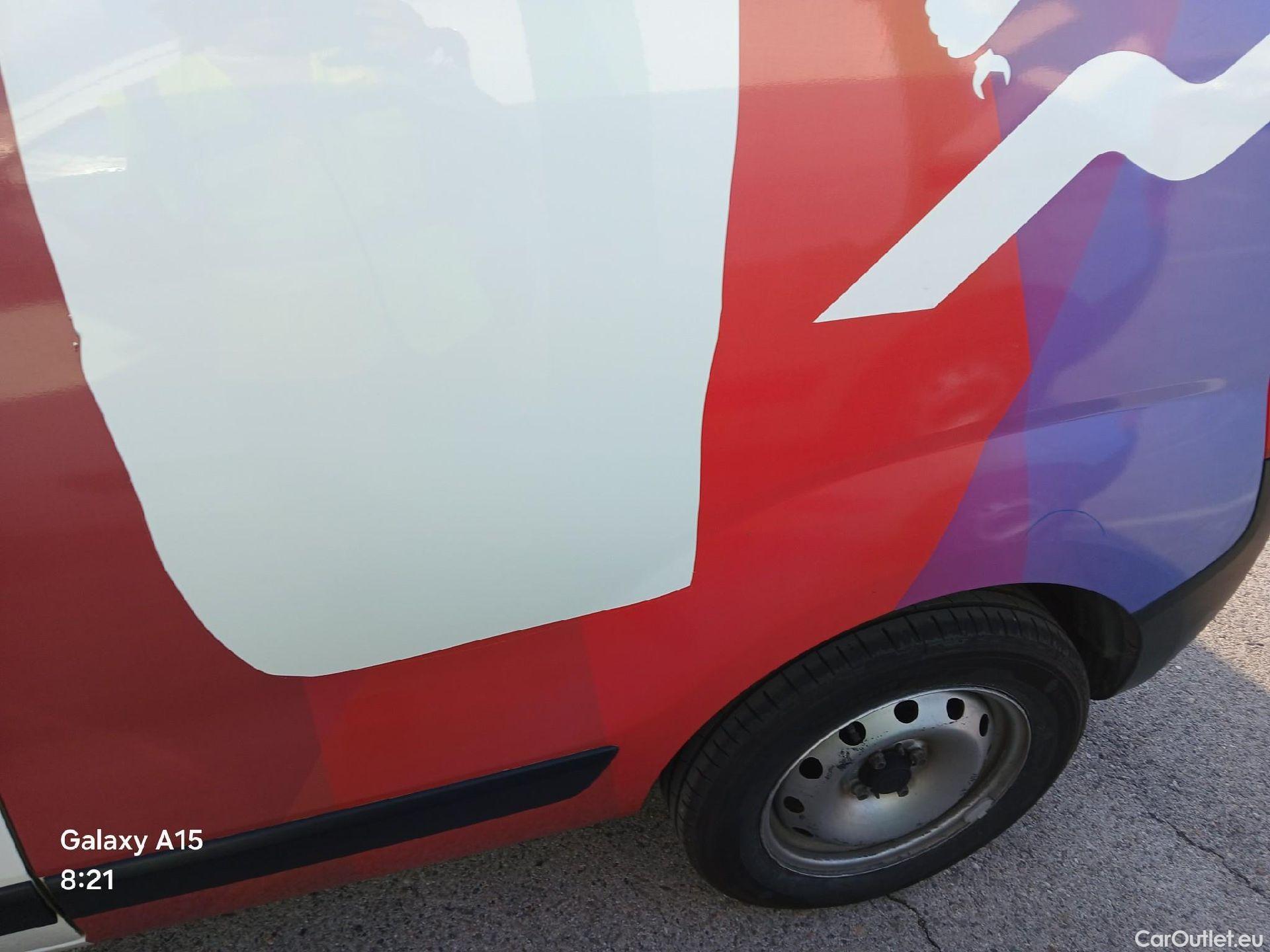  Fiat  Fiorino FIAT  / 2016 / 3P / furgón derivado de turismo Cargo Base N1 1.3 MJet 59 kW (80 CV) #22