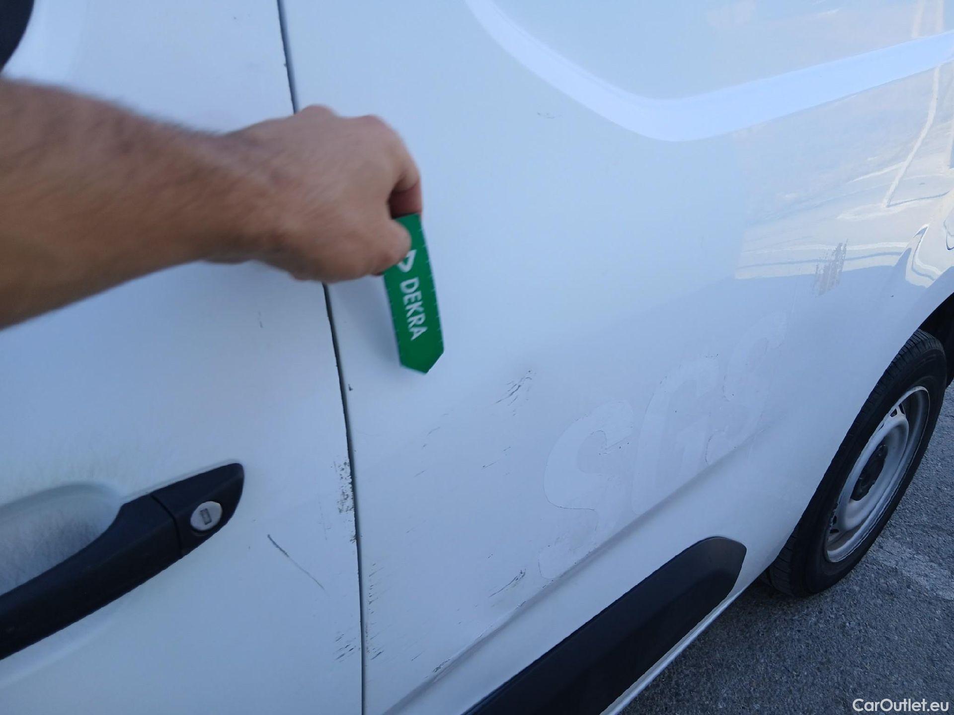  Citroen  Berlingo CITROEN  / 2018 / 3P / furgón derivado de turismo Talla M BlueHDi 100 CONTROL #13
