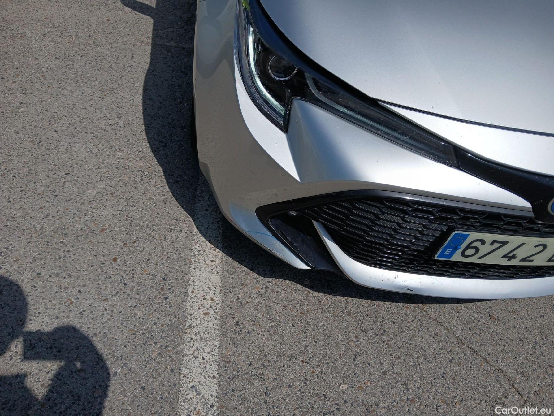  Toyota  Corolla TOYOTA  / 2019 / 5P / familiar 1.8 125H STYLE E-CVT TOURING SPORT #5