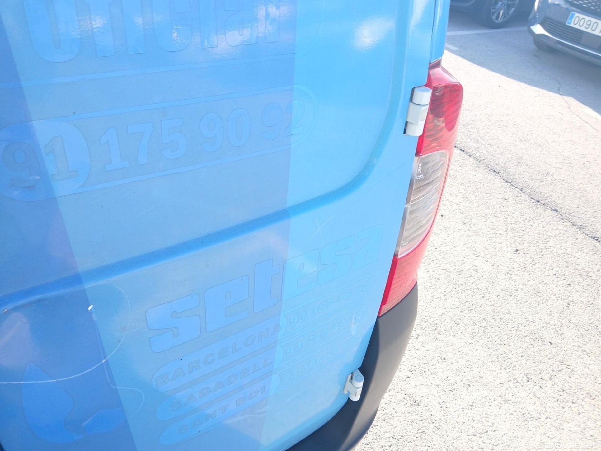  Fiat  Fiorino FIAT  / 2016 / 3P / furgón derivado de turismo Cargo Base N1 1.3 MJet 59 kW (80 CV) #29