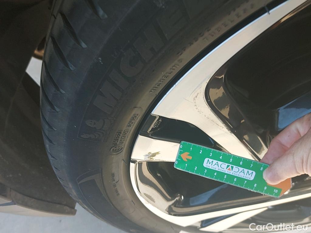  Toyota  C-HR TOYOTA  / 2019 / 5P / todoterreno 1.8 125H Advance #10